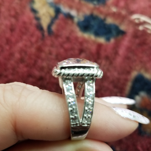 .925 Sterling Silver Gorgeous Pink CZ Ring. 7 - Picture 8 of 8